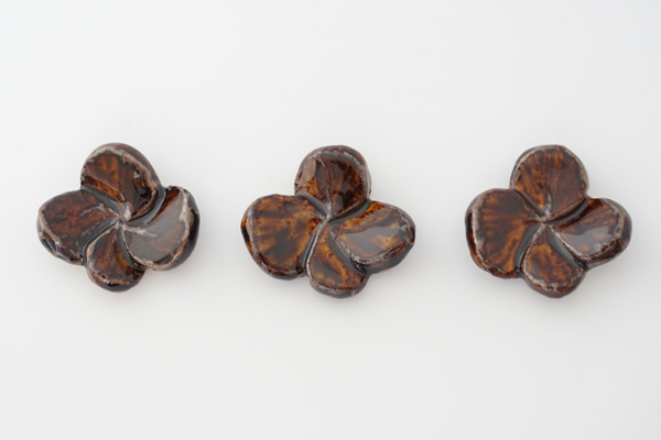 圭秀窯 クローバー箸置き 飴｜詳細画像2