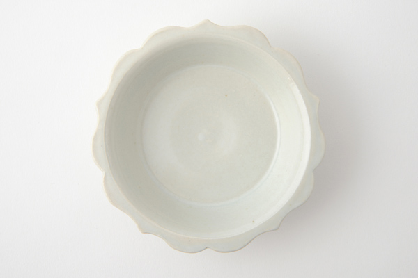 山本たろう 輪花切立小鉢 白磁｜詳細画像3