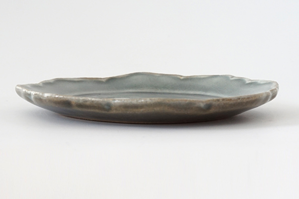 わかさま陶芸 ブルーグレー釉 フリル皿 S｜和食器の通販 monsen