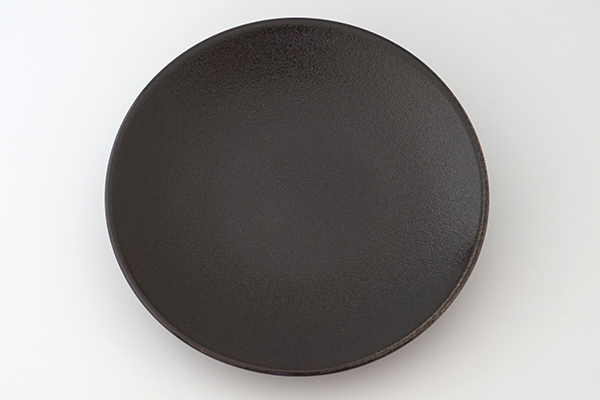 益子焼伝統色 5寸皿（ソーサー） 黒｜和食器の通販 monsen