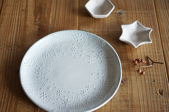 よしざわ窯の街のクリスマスプレートが入荷です