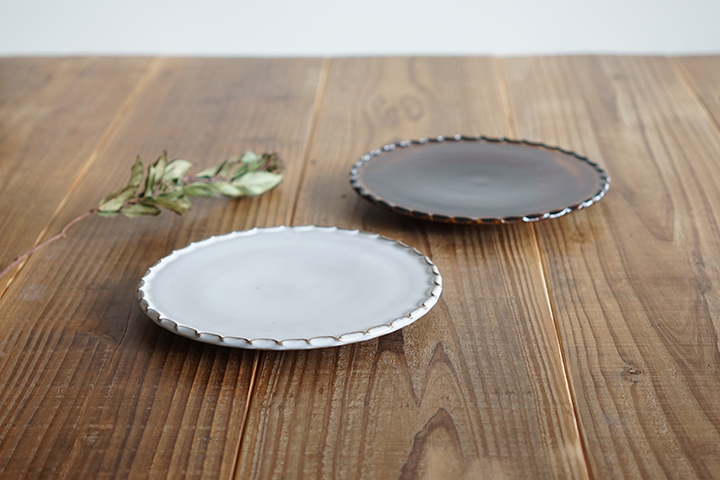 圭秀窯 ふち押し皿  UP！